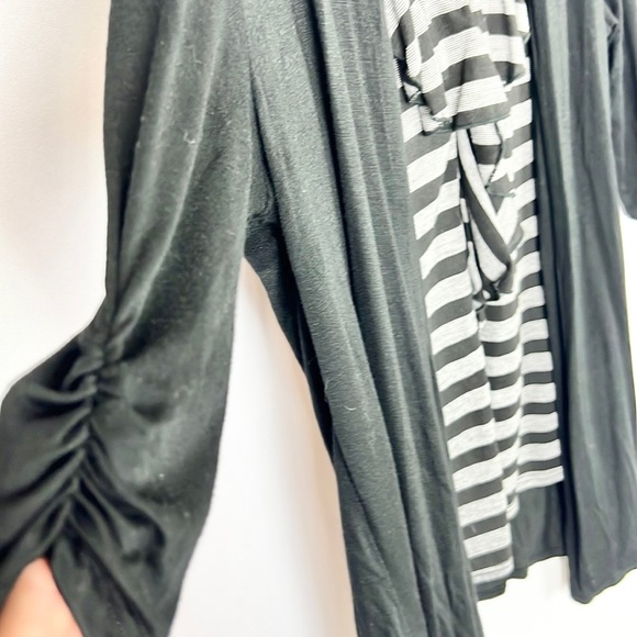 IZ BYER |🐼Black White Striped Faux Layered Mixed Media 1/2 Sleeves Loose Blouse - Picture 7 of 11